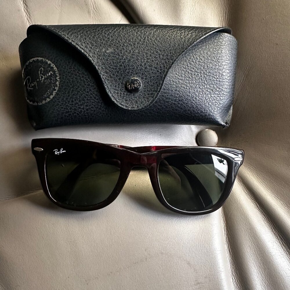 COPY - Folding RAY BAN Wayfarer with box